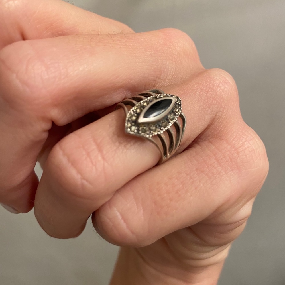 Ring - Picture 2 of 3